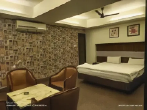 FabHotel Emerald Hotels near Birsa Munda Airport