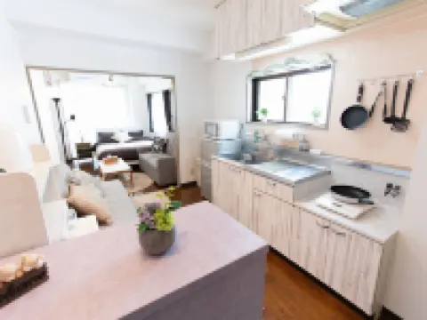 Omotenashi House Kawaguchi Hoteles en Kawaguchi