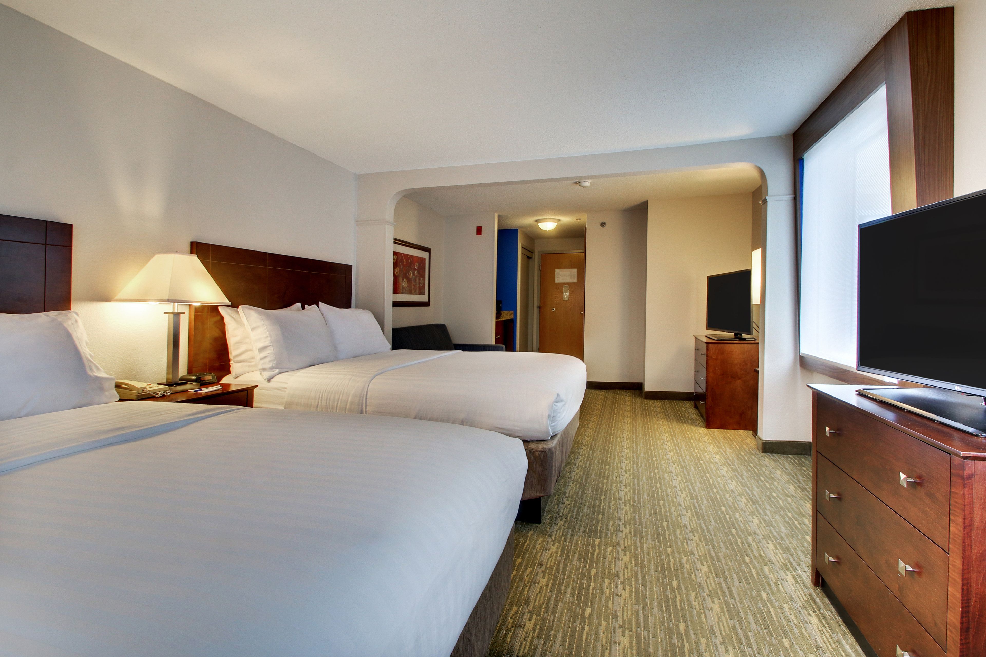 Holiday Inn Express & Suites - Lincoln East - White Mountains, an Ihg Hotel