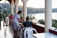 Apraos Bay Hotel in Kalamaki Beach, 100m from the Lovely Sandy Beach