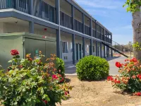SureStay Hotel by Best Western Chowchilla Yosemite - parking