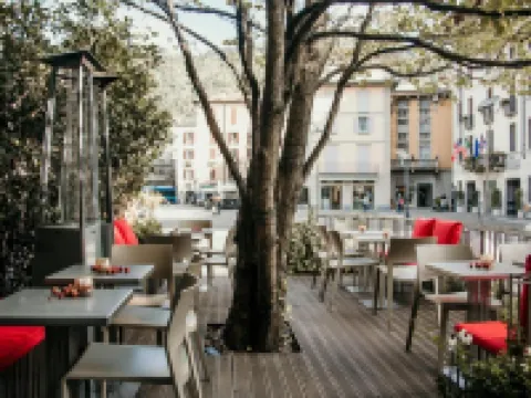 โรงแรมโปสตาดีไซน์ โรงแรมในโกโม