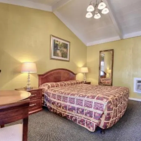 Bayside Inn