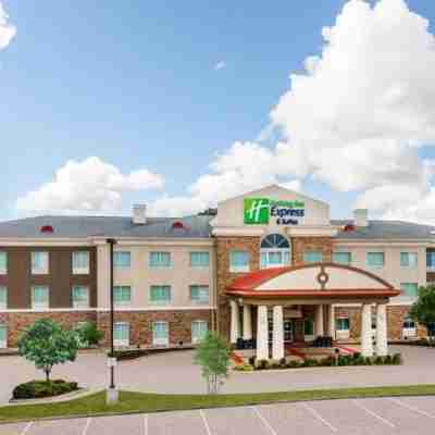 Holiday Inn Express & Suites Winona Hotel Exterior