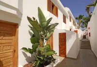 Apartamentos Montecarlo Hotels in Comarca Sur