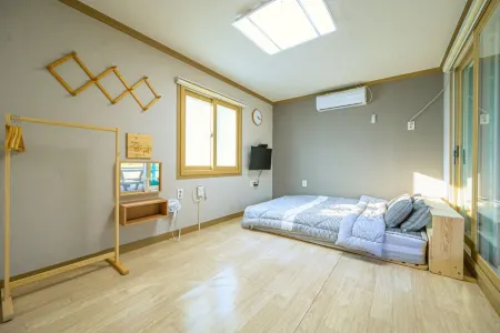 Seongju Morning in the Forest Pension Отели рядом с достопримечательностью «Deoseuta»