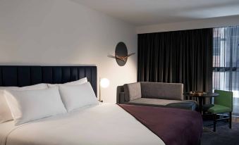 Midnight Hotel, Autograph Collection