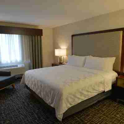 Holiday Inn & Suites Minneapolis - Lakeville Rooms