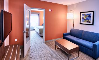 Holiday Inn Express & Suites Dieppe Airport