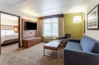 Holiday Inn Express & Suites Cedar Falls - Waterloo Hotels in Cedar Falls