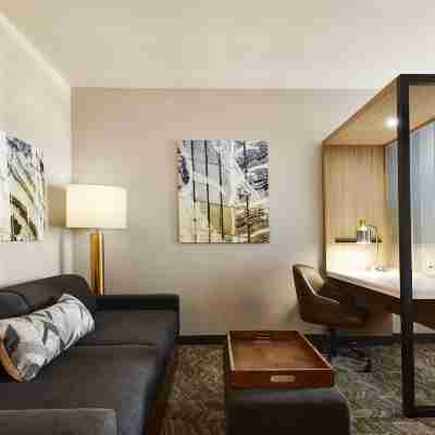 SpringHill Suites Springfield North Rooms