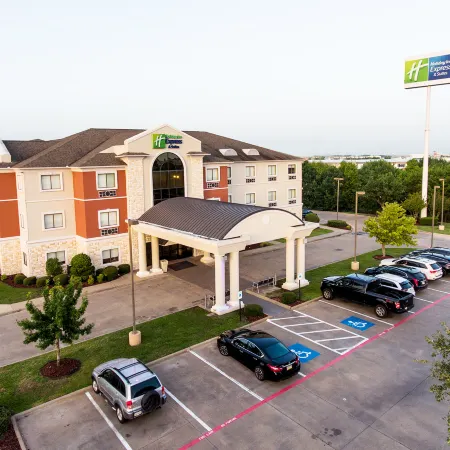 Holiday Inn Express & Suites Greenville by IHG