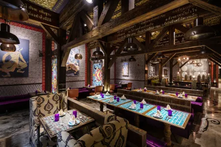 Crowne Plaza Muscat OCEC