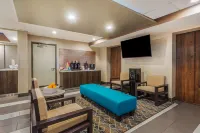 La Quinta Inn & Suites by Wyndham Jamestown Hotels in Celoron
