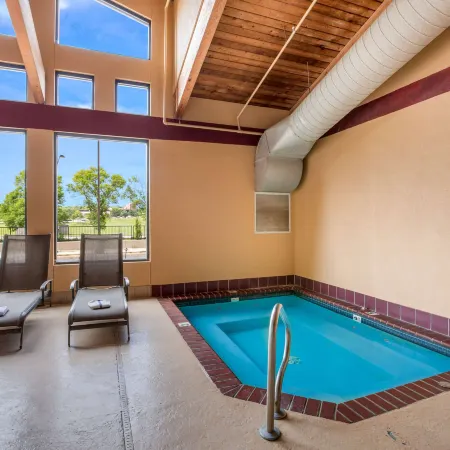 Quality Inn & Suites Lawrence - University Area