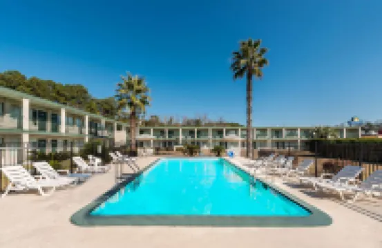 Days Inn by Wyndham Richmond Hill/Savannah Hotels in Bryan County