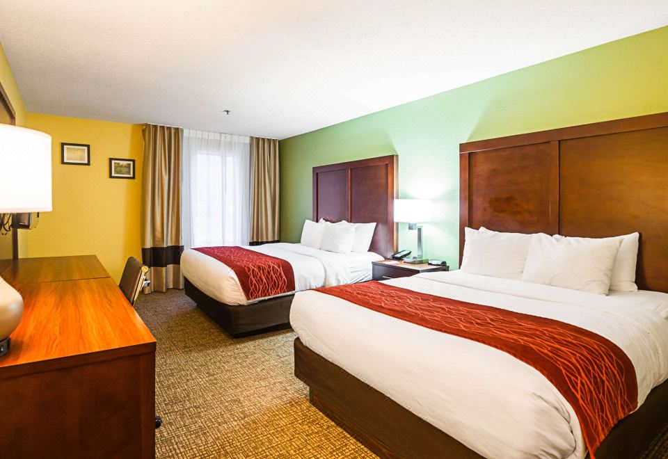 Comfort Inn & Suites - Housity