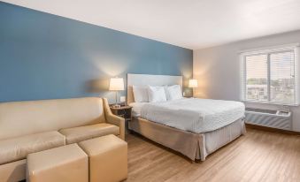 WoodSpring Suites Chicago Midway
