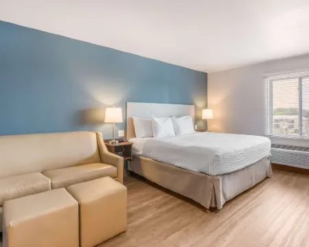 WoodSpring Suites Chicago Midway Hotels in Burbank