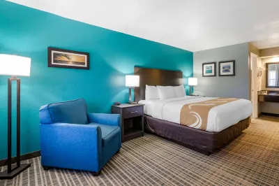 Quality Inn Bradenton North I-75 Hotels near Walgreens