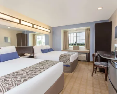 Microtel Inn & Suites by Wyndham Klamath Falls Hotels in Altamont