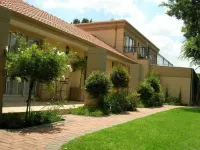 Elizabeth Lodge Hotels near K90 Centre