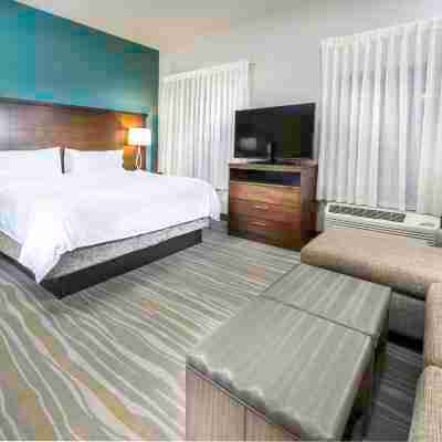 Staybridge Suites Summerville - Charleston Area Rooms