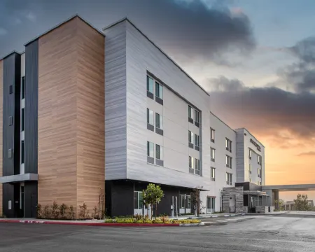 SpringHill Suites Riverside Redlands Hotels in Redlands