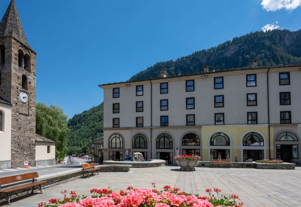 hotel overview picture