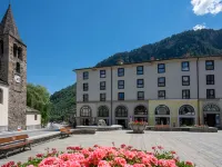 Universo Hotels in 