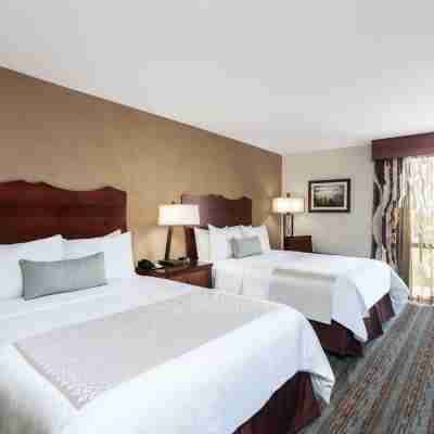 Wyndham Visalia Rooms