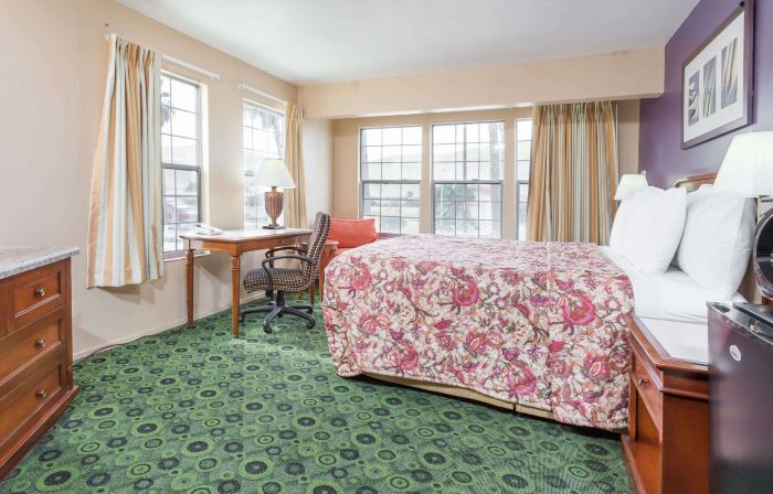 Days Inn by Wyndham Westley
