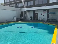 Quality Inn & Suites - Pools