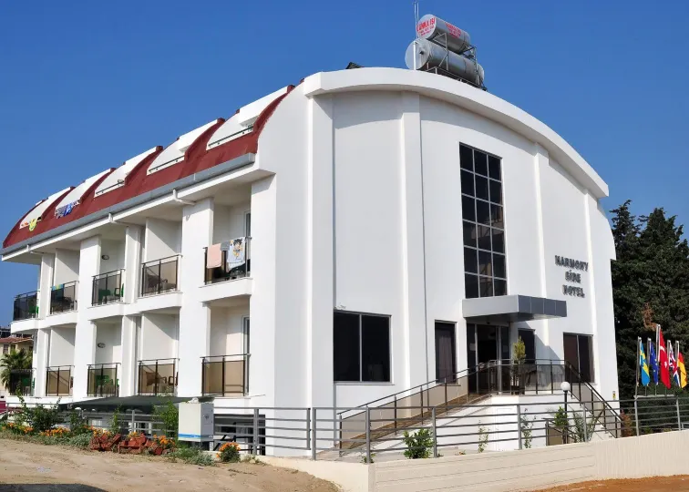 A Hotel Side