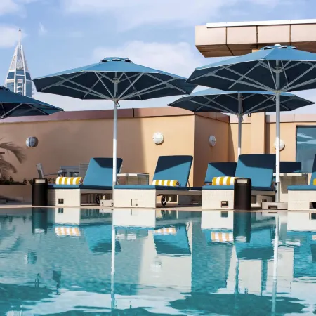 Pullman Dubai Jumeirah Lakes Towers - Hotel & Residence Отели рядом с достопримечательностью «Дубай-Марина»