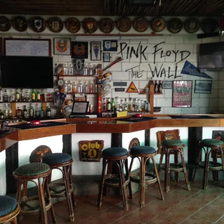 Harleys Pub and Hotel
