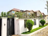 Gorgeous Quiet & Comfy-Close to Highway-Parking