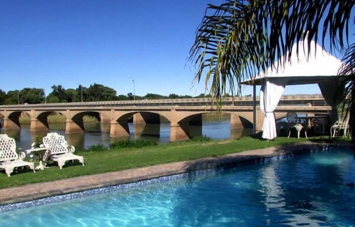 Belurana River Manor