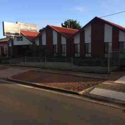 Melton Motor Inn and Apartments Hotel Exterior