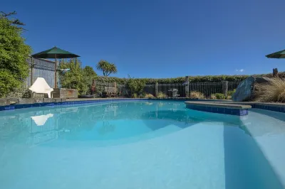 St Leonards Vineyard Cottages Hotels in Renwick