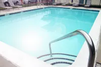 Rodeway Inn Greeley - Pool