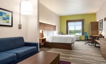 Holiday Inn Express & Suites Waycross