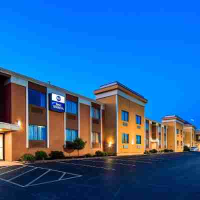 Best Western the Inn at Rochester Airport Hotel Exterior