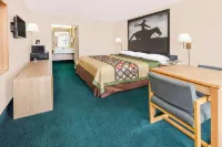 Super 8 by Wyndham Longview/I-20