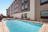 La Quinta Inn & Suites by Wyndham Santa Rosa Sonoma - Swimmingpools