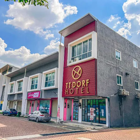 TT Dorf Hotel (Taiping) Отели рядом с достопримечательностью «Бирманский бассейн»