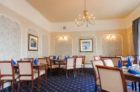 Sunninghill Hotel - breakfast