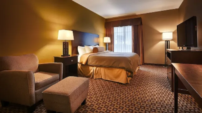 Best Western Plus Chalmette Hotel