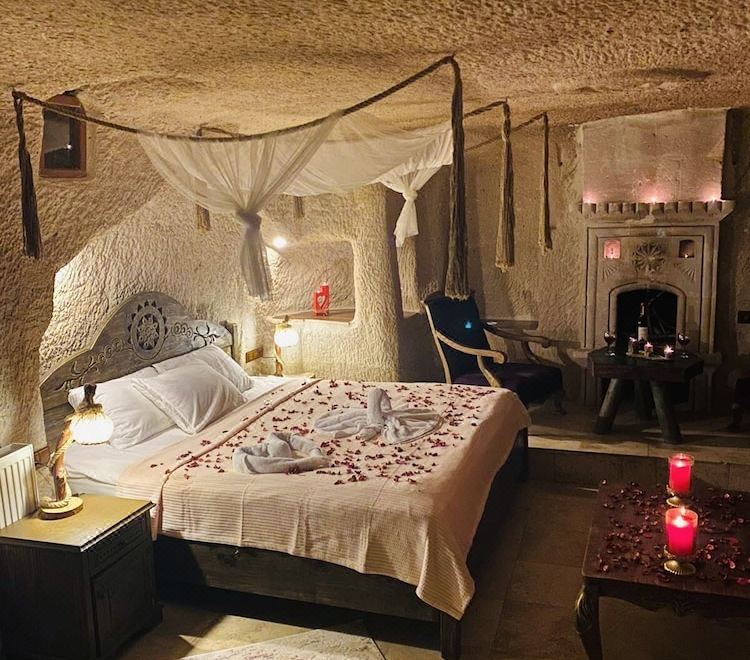 Ela Cave House - Housity
