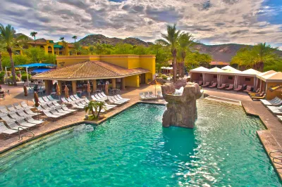 Hilton Phoenix Tapatio Cliffs Resort Hotels in der Nähe von Brookline College